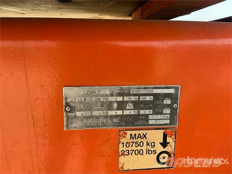 JLG 1250AJP 4WD Diesel Articulating Boom Lift رافعات سلة مفصلية