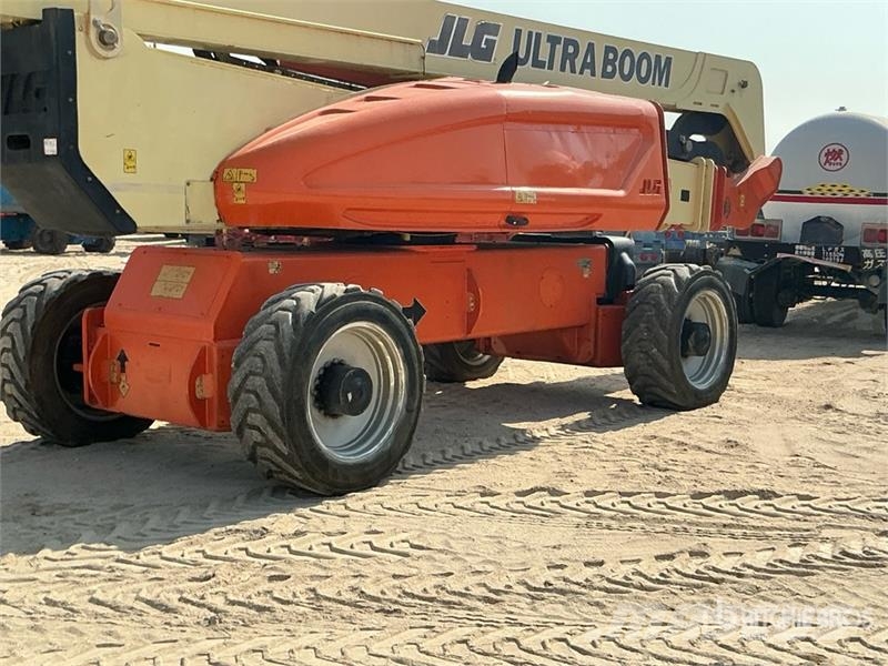 JLG 1250AJP 4WD Diesel Articulating Boom Lift رافعات سلة مفصلية