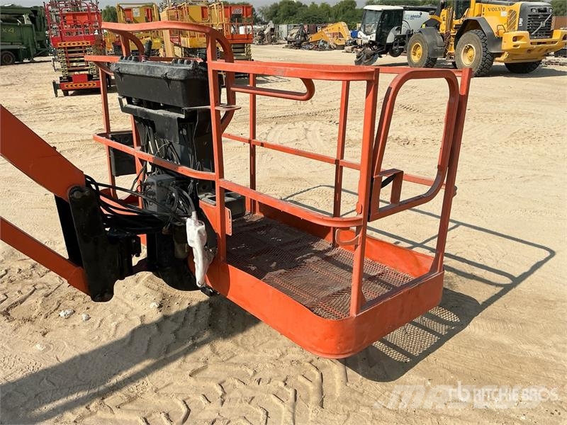 JLG 1250AJP 4WD Diesel Articulating Boom Lift رافعات سلة مفصلية