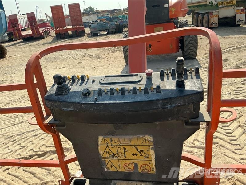 JLG 1250AJP 4WD Diesel Articulating Boom Lift رافعات سلة مفصلية