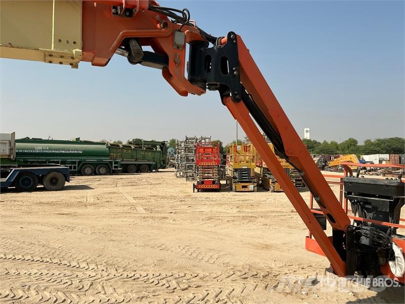 JLG 1250AJP 4WD Diesel Articulating Boom Lift رافعات سلة مفصلية