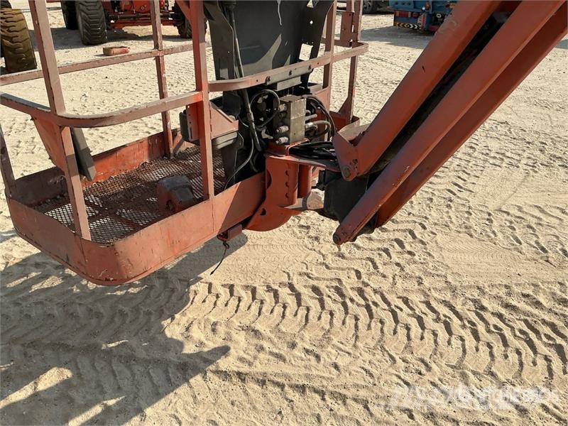 JLG 450AJ 2WD Diesel Articulating Boom Lift رافعات سلة مفصلية