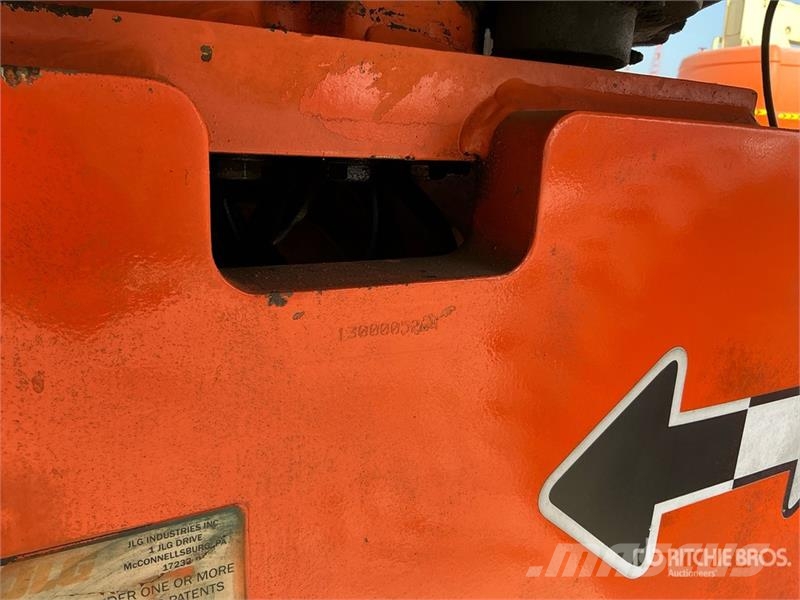 JLG 450AJ 2WD Diesel Articulating Boom Lift رافعات سلة مفصلية