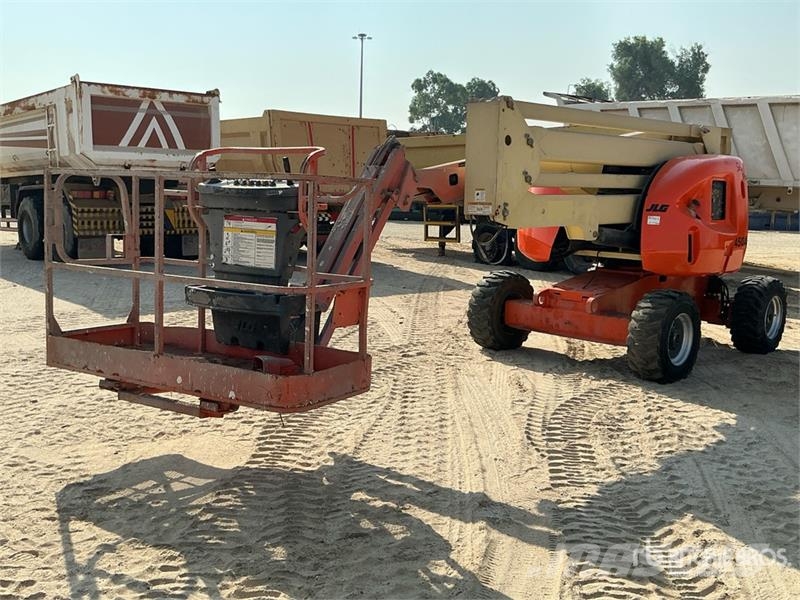 JLG 450AJ 2WD Diesel Articulating Boom Lift رافعات سلة مفصلية