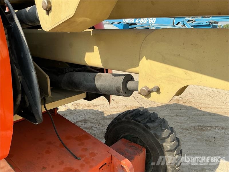 JLG 450AJ 2WD Diesel Articulating Boom Lift رافعات سلة مفصلية