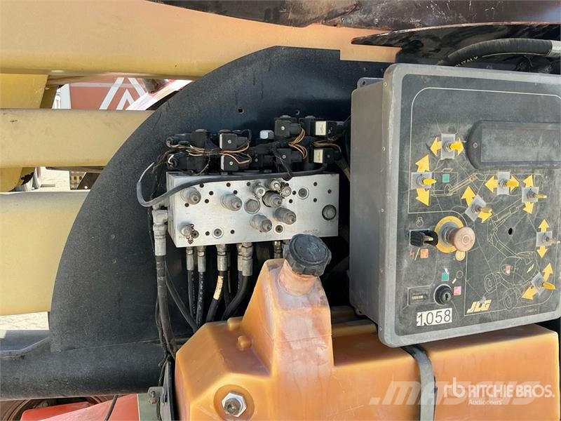 JLG 450AJ Series ll 4WD Diesel Articulating Boom Lift رافعات سلة مفصلية