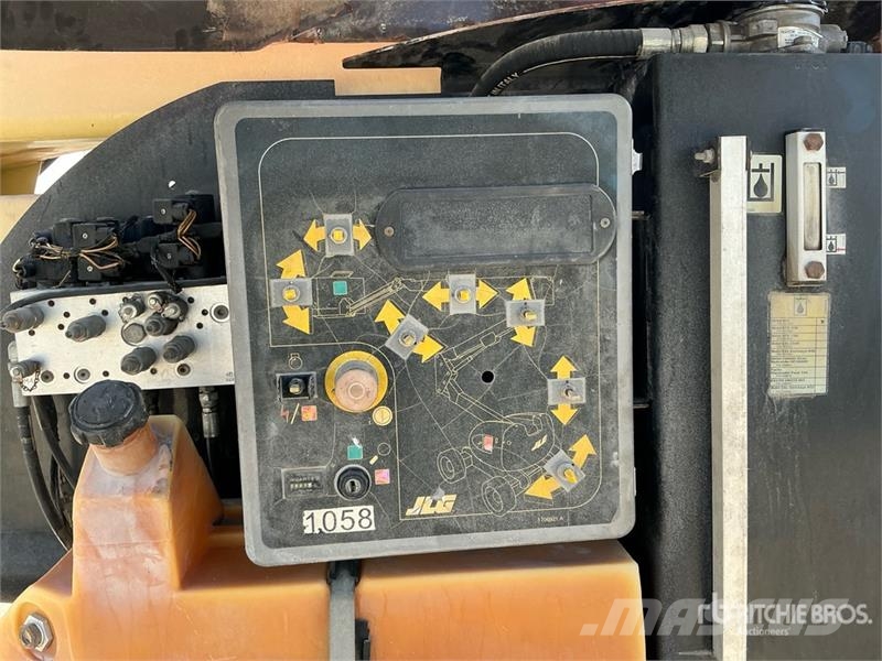 JLG 450AJ Series ll 4WD Diesel Articulating Boom Lift رافعات سلة مفصلية