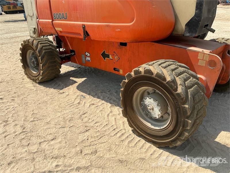 JLG 800 AJ 4WD Diesel Articulating Boom Lift Kĺbové plošiny