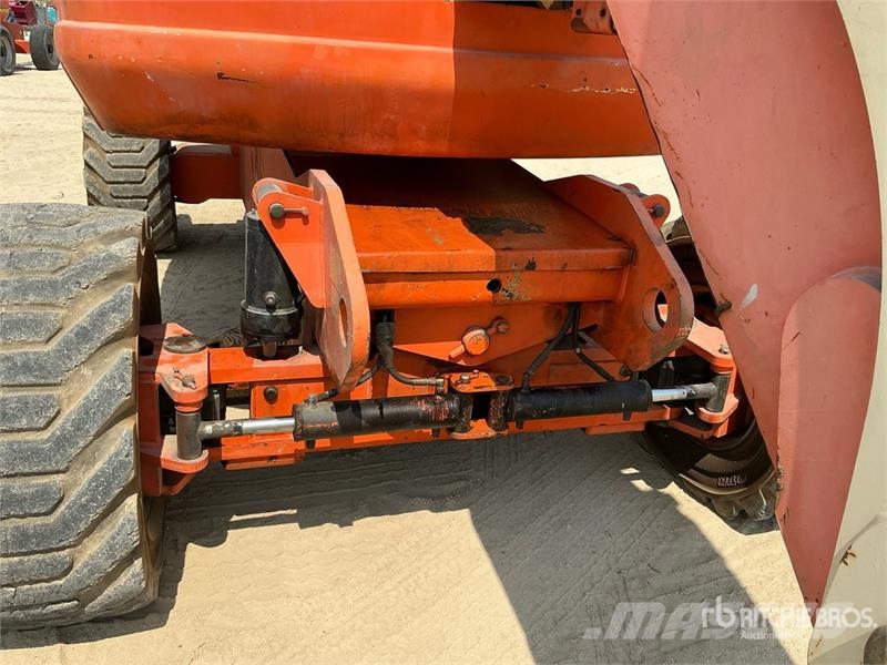 JLG 800 AJ 4WD Diesel Articulating Boom Lift Kĺbové plošiny