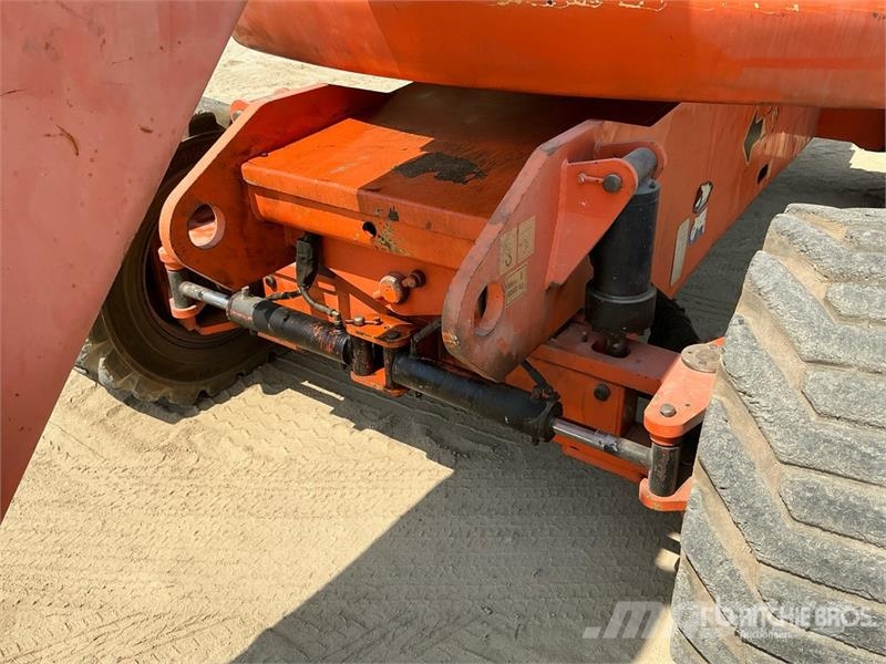 JLG 800 AJ 4WD Diesel Articulating Boom Lift Kĺbové plošiny