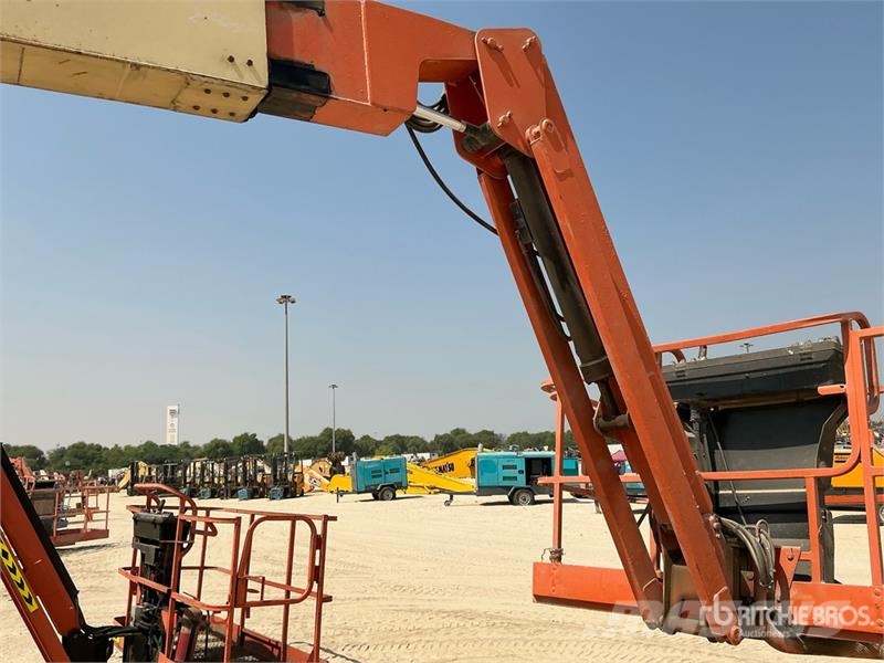 JLG 800 AJ 4WD Diesel Articulating Boom Lift Kĺbové plošiny
