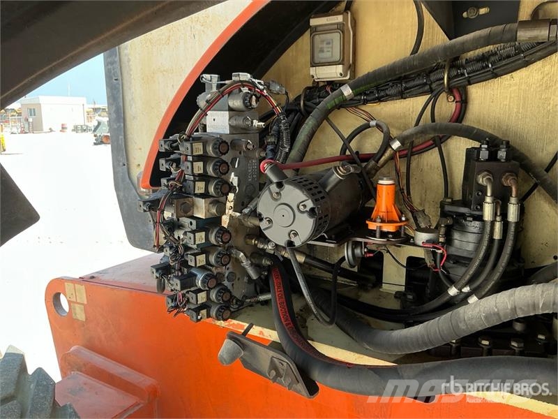 JLG 800 AJ 4WD Diesel Articulating Boom Lift Kĺbové plošiny