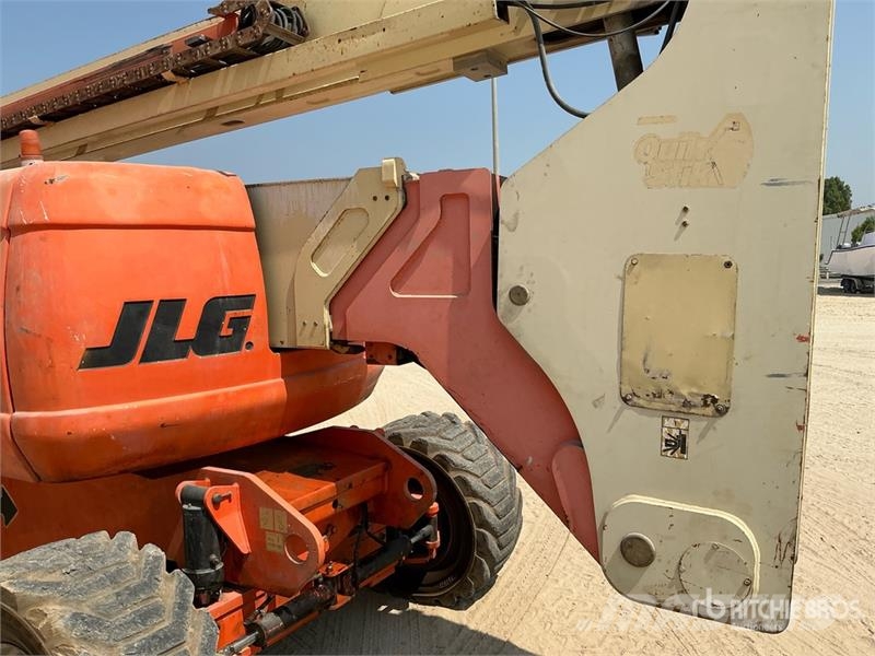 JLG 800AJ 4WD Diesel Articulating Boom Lift Коленчатые подъемники
