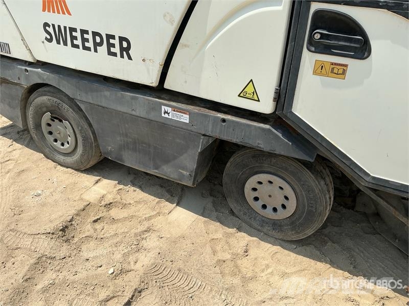 Johnston 142A 101T Vacuum Sweeper Truck (Inoperable) Sweeper trucks