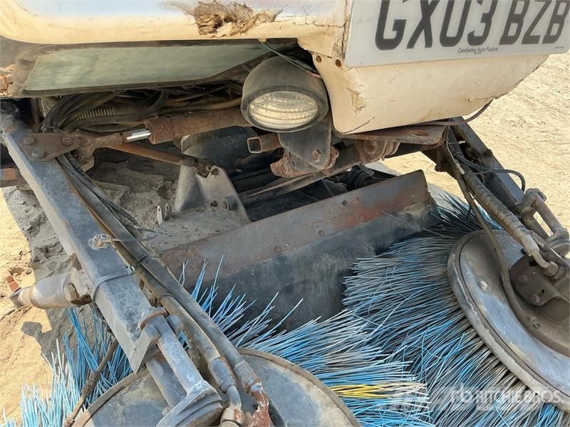 Johnston 142A 101T Vacuum Sweeper Truck (Inoperable) Otros tipos de vehículo de asistencia