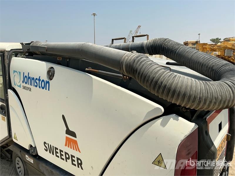 Johnston 142A 101T Vacuum Sweeper Truck (Inoperable) Sweeper trucks