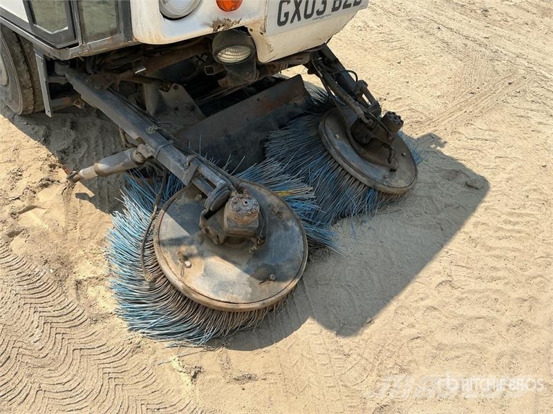 Johnston 142A 101T Vacuum Sweeper Truck (Inoperable) Otros tipos de vehículo de asistencia