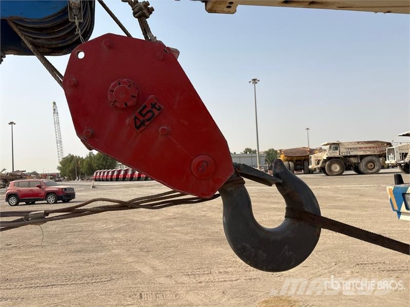 Kato KR450V 45 ton 4x4x4 Rough Terrain Crane رافعات الطرق الوعرة