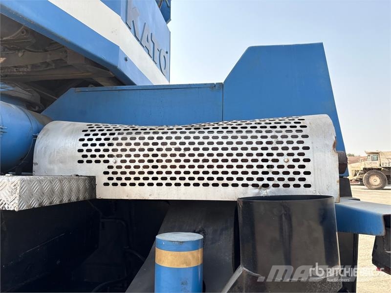 Kato KR450V 45 ton 4x4x4 Rough Terrain Crane رافعات الطرق الوعرة
