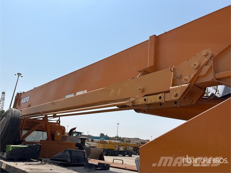 Kato NK300VR 30 ton 6x4 Hydraulic Truck Crane Kranovi sa gusjenicama