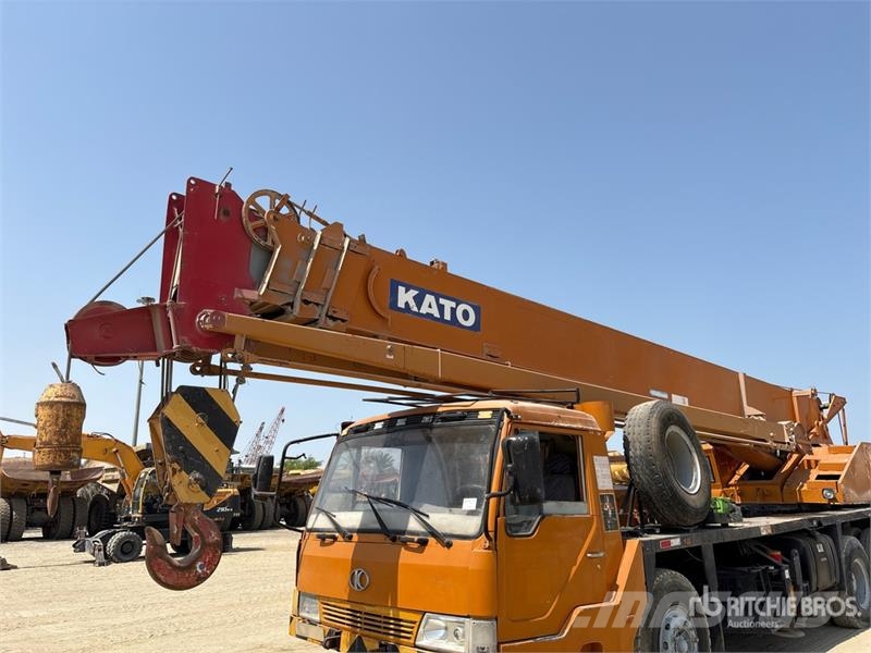 Kato NK300VR 30 ton 6x4 Hydraulic Truck Crane Kranovi sa gusjenicama