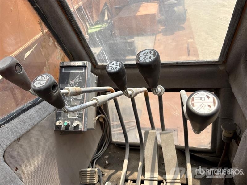 Kato NK300VR 30 ton 6x4 Hydraulic Truck Crane Kranovi sa gusjenicama