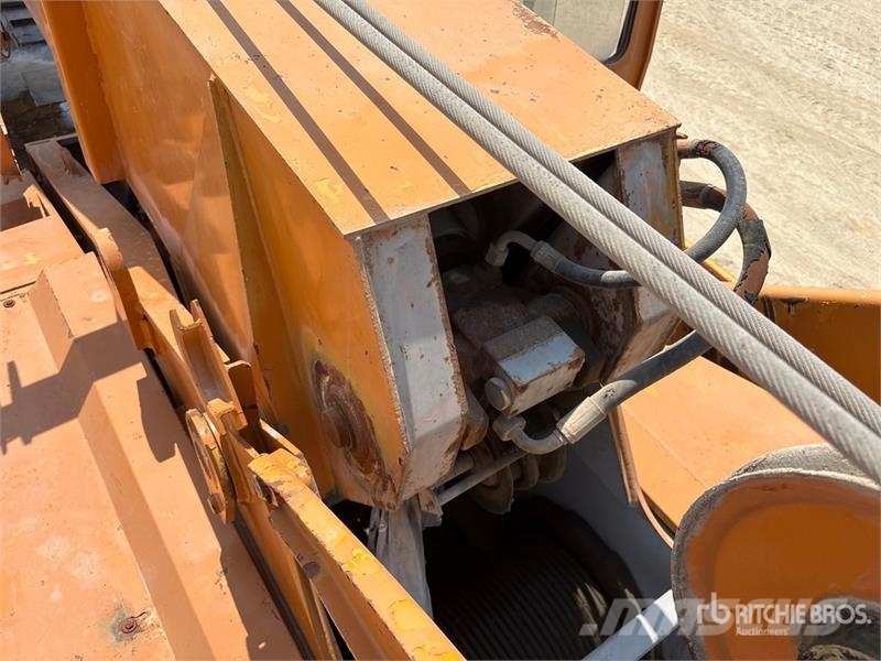 Kato NK300VR 30 ton 6x4 Hydraulic Truck Crane Kranovi sa gusjenicama