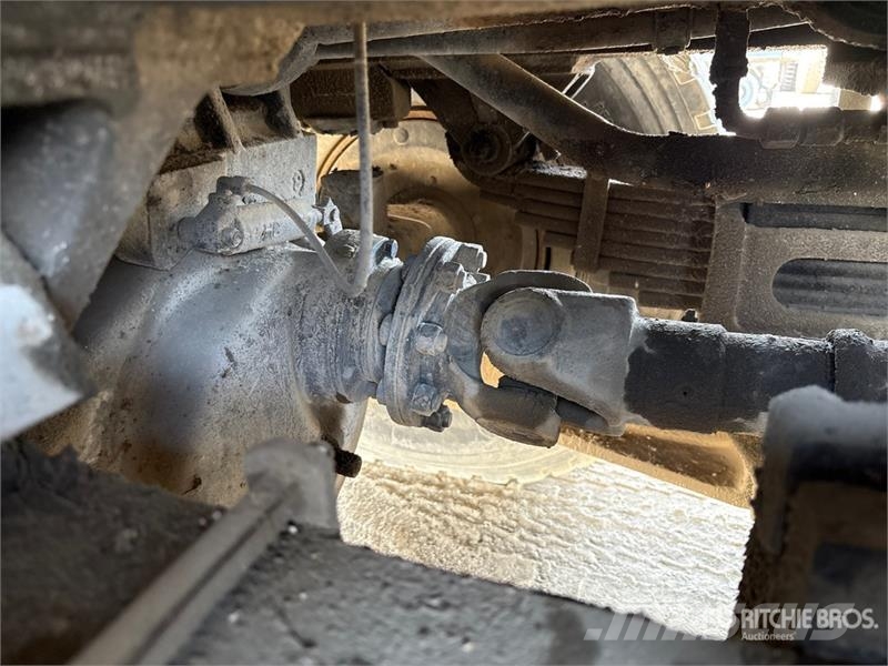 Kato NK300VR 30 ton 6x4 Hydraulic Truck Crane Kranovi sa gusjenicama