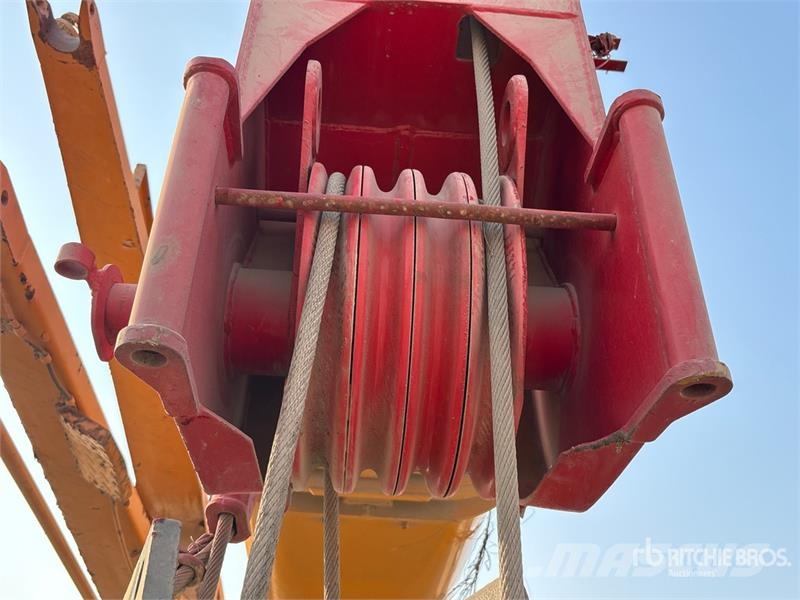 Kato NK550VR 55 ton 8x4x4 Hydraulic Truck Crane رافعات مجنزرة