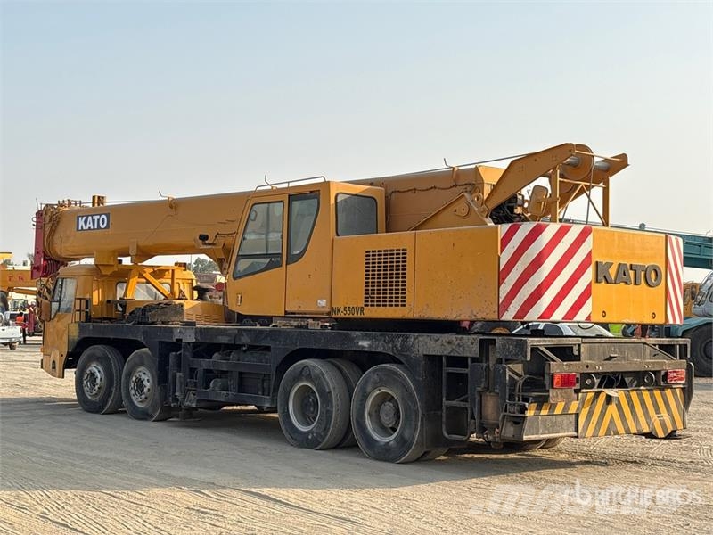 Kato NK550VR 55 ton 8x4x4 Hydraulic Truck Crane رافعات مجنزرة