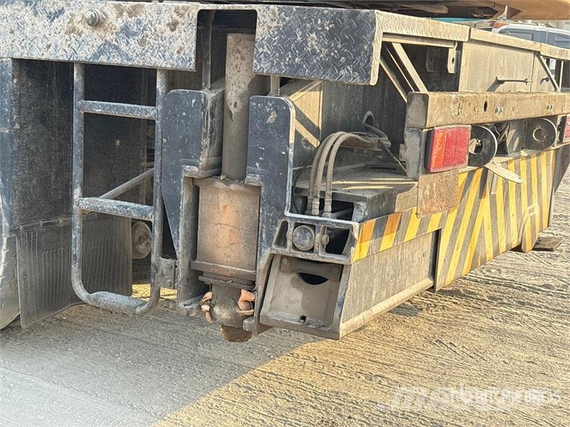 Kato NK550VR 55 ton 8x4x4 Hydraulic Truck Crane رافعات مجنزرة