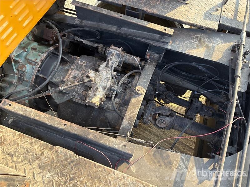 Kato NK550VR 55 ton 8x4x4 Hydraulic Truck Crane رافعات مجنزرة