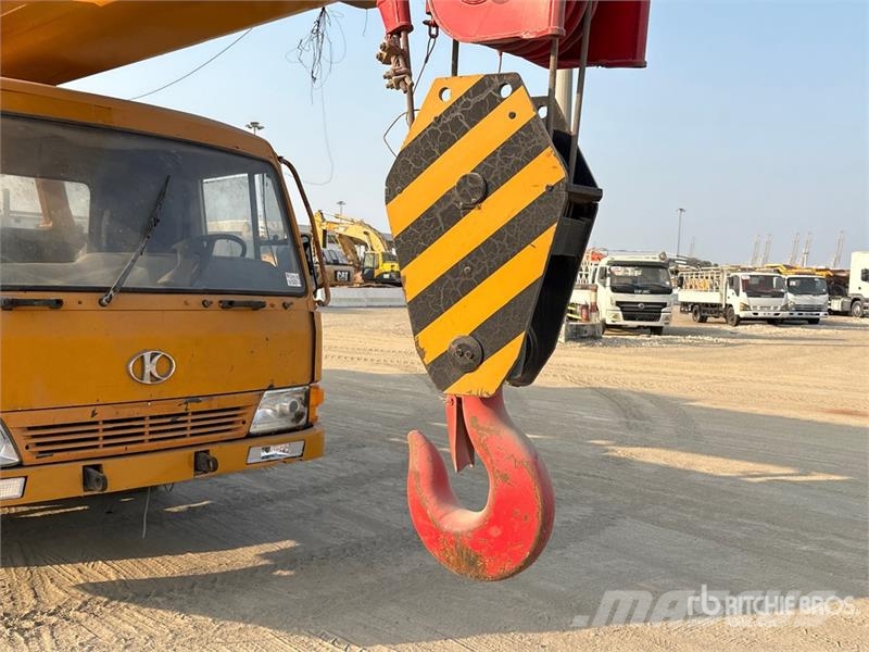 Kato NK550VR 55 ton 8x4x4 Hydraulic Truck Crane رافعات مجنزرة
