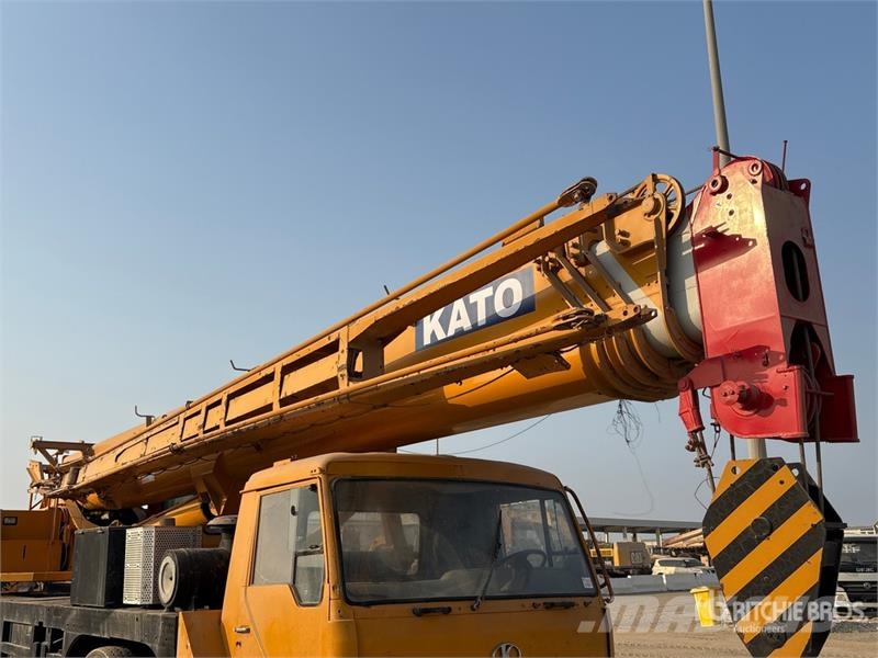 Kato NK550VR 55 ton 8x4x4 Hydraulic Truck Crane رافعات مجنزرة