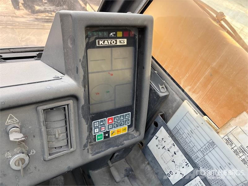 Kato NK550VR 55 ton 8x4x4 Hydraulic Truck Crane رافعات مجنزرة