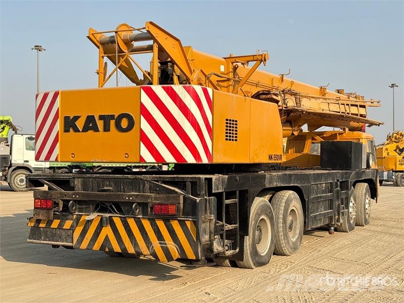 Kato NK550VR 55 ton 8x4x4 Hydraulic Truck Crane رافعات مجنزرة