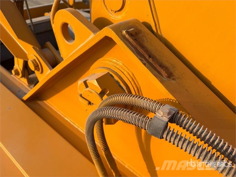 Kato NK550VR 55 ton 8x4x4 Hydraulic Truck Crane رافعات مجنزرة
