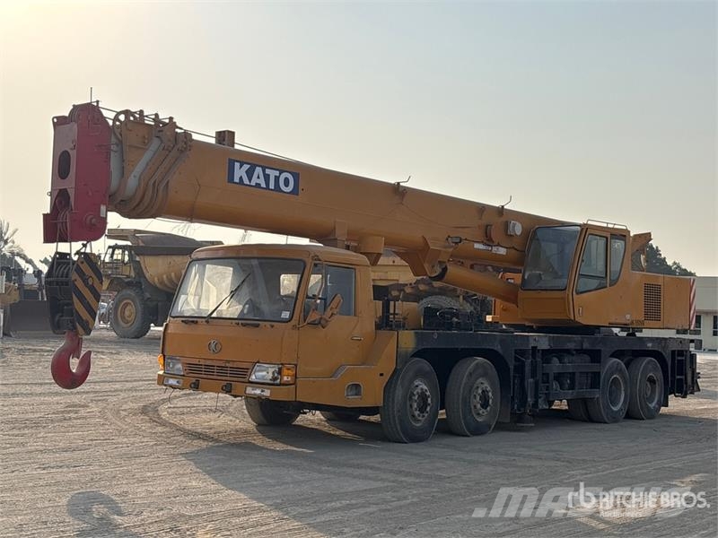 Kato NK550VR 55 ton 8x4x4 Hydraulic Truck Crane رافعات مجنزرة