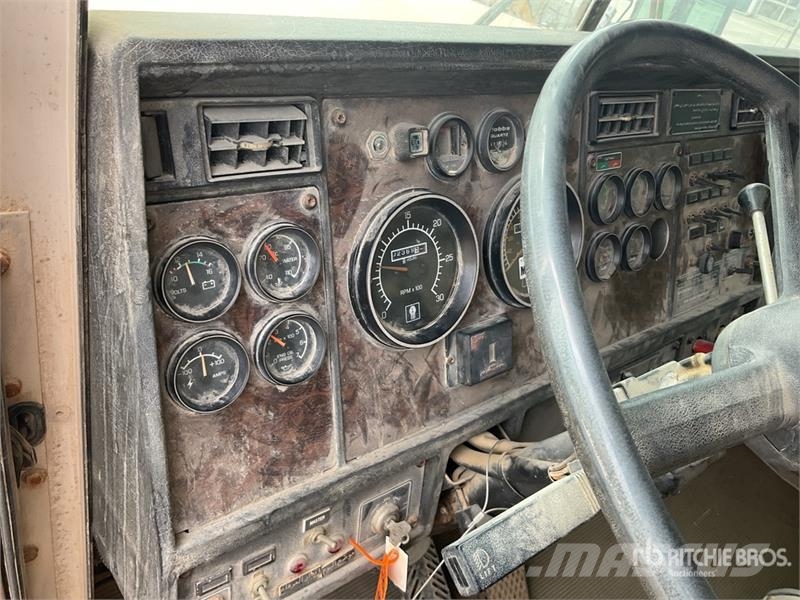 Kenworth Telelect 92-45 on Kenworth C500 4x4 Drill Truck Utilaje mobile de forat