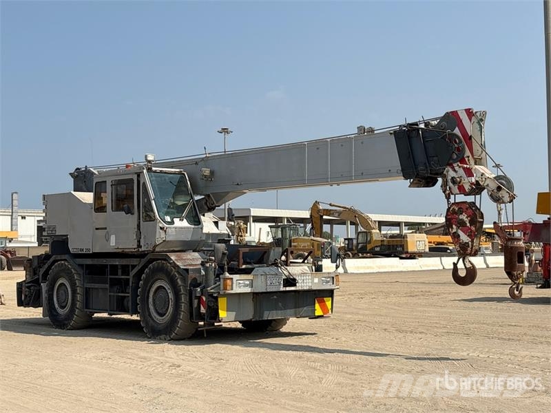 Kobelco RK250 Grues mobiles