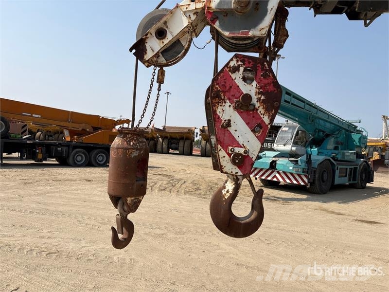 Kobelco RK250 Grues mobiles