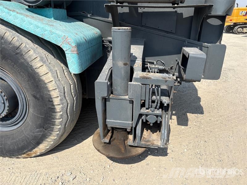 Kobelco RK500 50 ton 4x4x4 Rough Terrain Crane Raske maastiku tõstukid