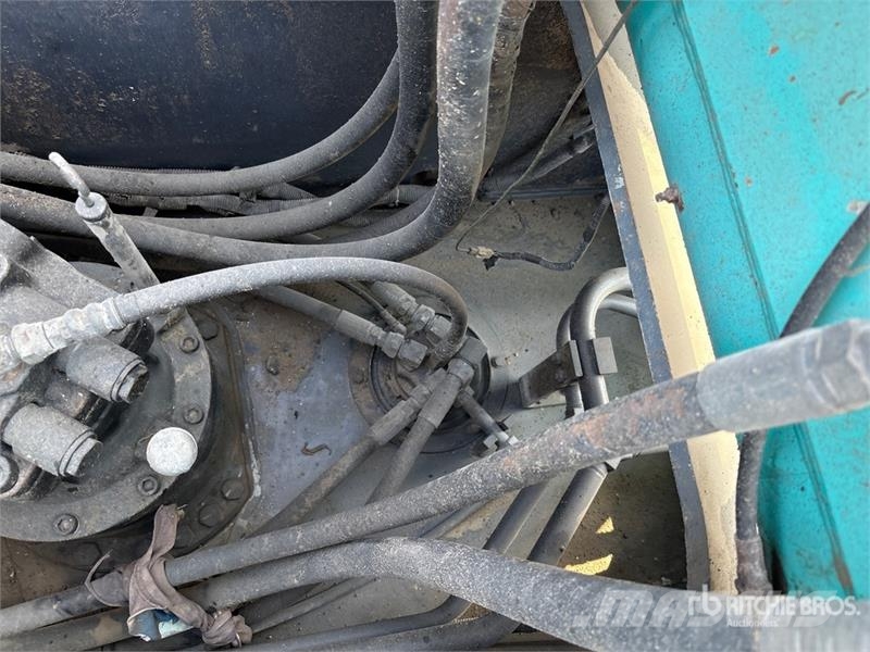 Kobelco SK210HDLC-8 Tracked Excavator Roomikekskavaatorid