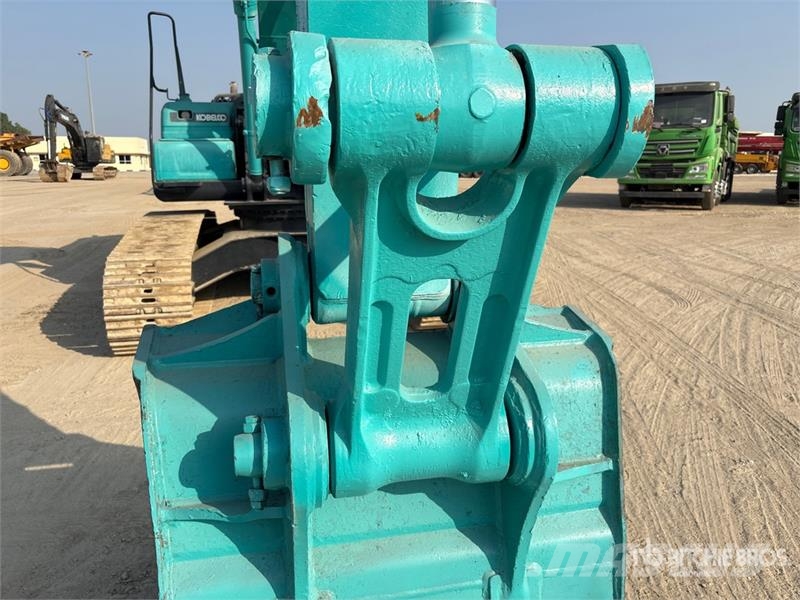 Kobelco SK210HDLC-8 Tracked Excavator Roomikekskavaatorid