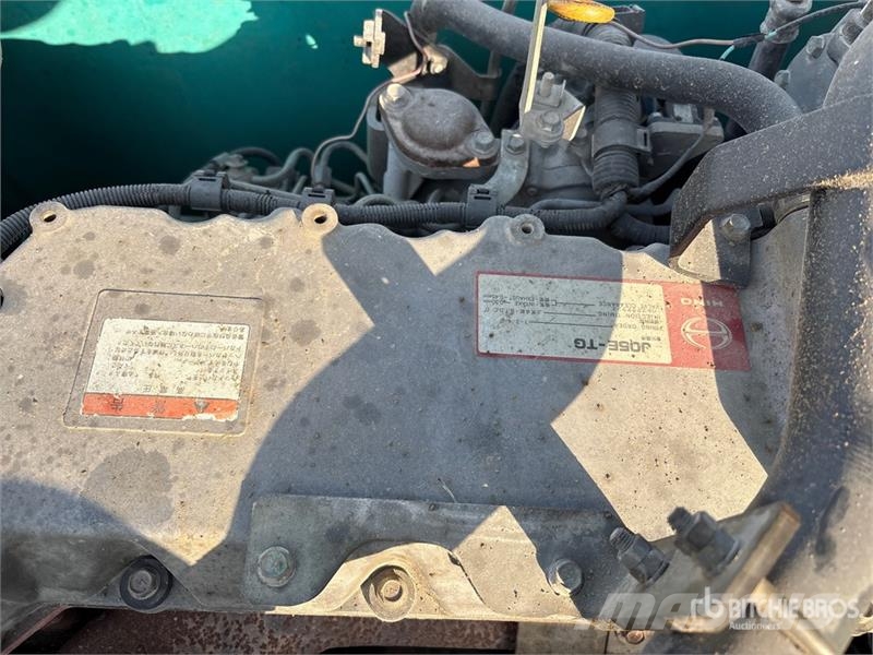 Kobelco SK210HDLC-8 Tracked Excavator Roomikekskavaatorid