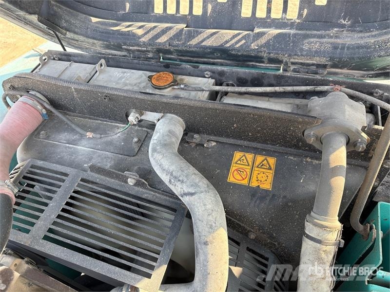 Kobelco SK210HDLC-8 Tracked Excavator Roomikekskavaatorid