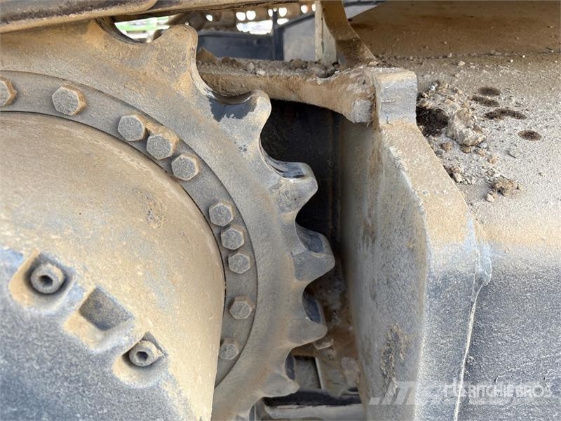 Kobelco SK210HDLC-8 Tracked Excavator Roomikekskavaatorid
