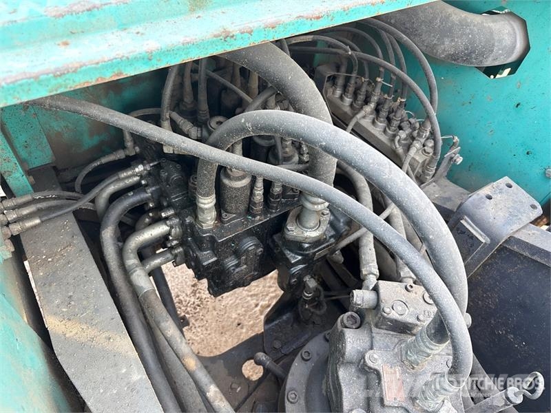 Kobelco SK210HDLC-8 Tracked Excavator Roomikekskavaatorid