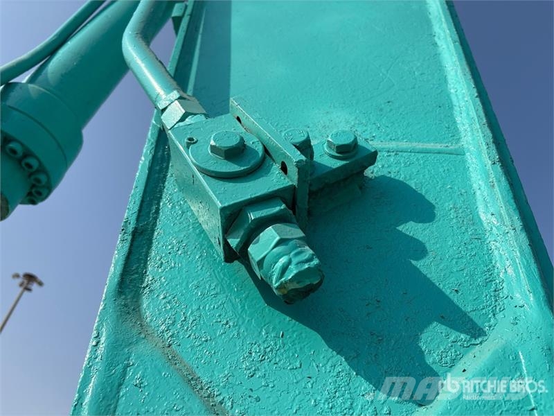 Kobelco SK210HDLC-8 Tracked Excavator Roomikekskavaatorid