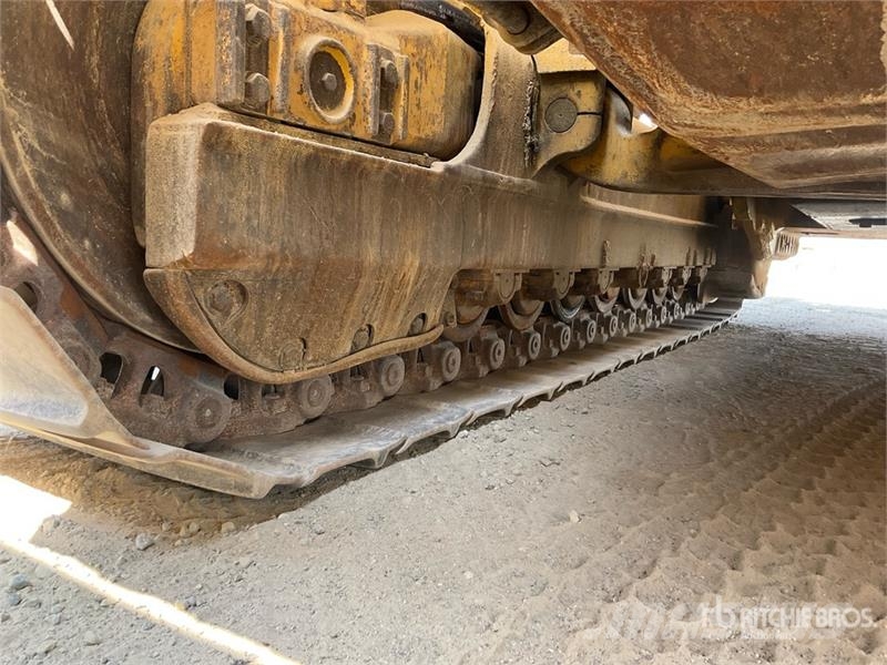Komatsu D155A-6R Crawler Dozer Buldooserid